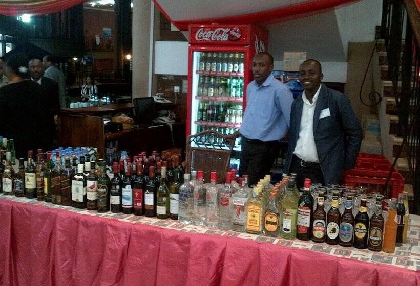 Отель Ngurdoto Mountain Lodge