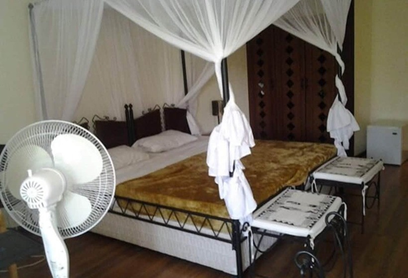 Отель Ngurdoto Mountain Lodge