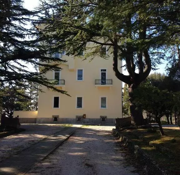 هتل Villa Moris