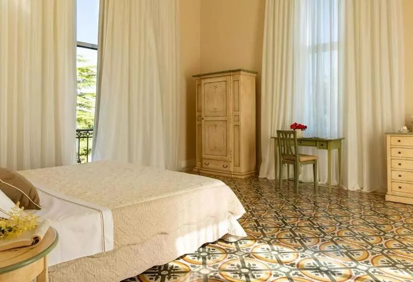 هتل Villa Moris