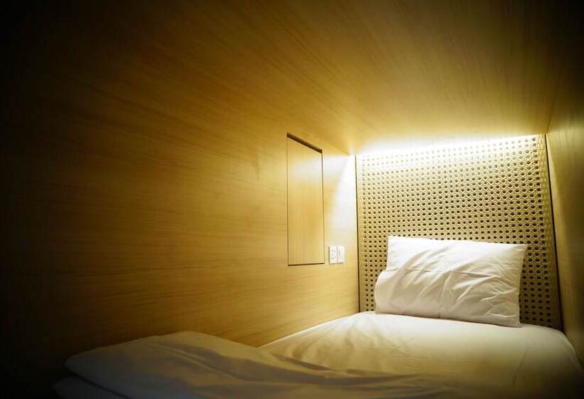 فندق Borough Capsule Hostel Bali