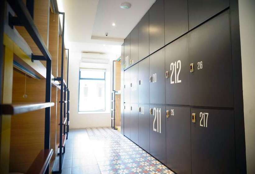 فندق Borough Capsule Hostel Bali