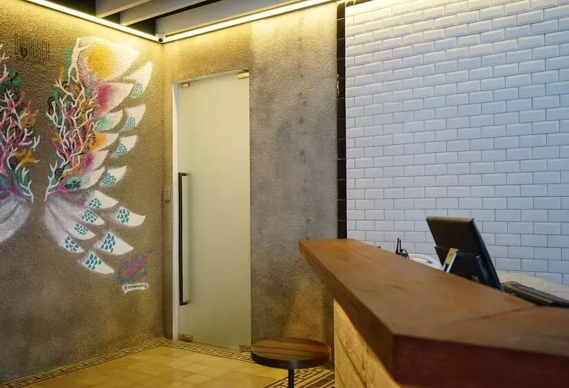 Hotelli Borough Capsule Hostel Bali