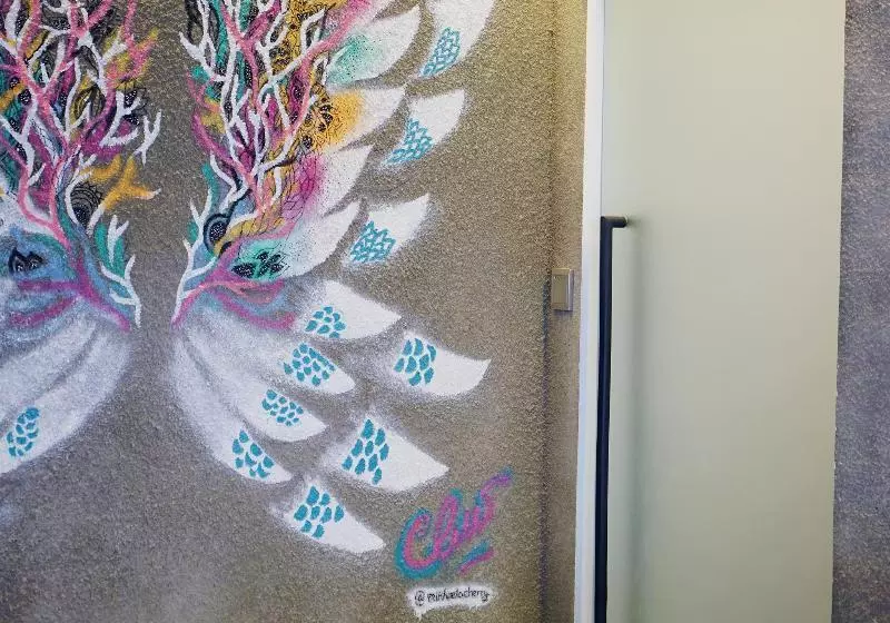 Hotelli Borough Capsule Hostel Bali