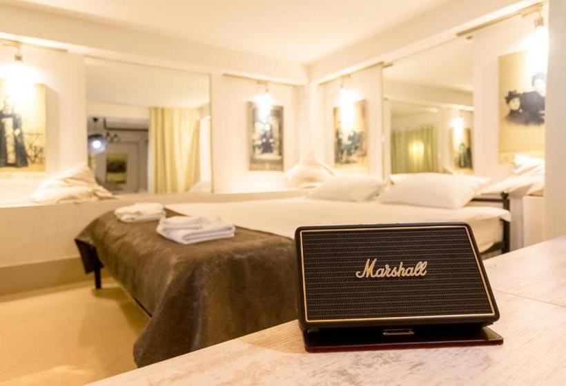 Отель Falcon Apartments  Meidan Boutique