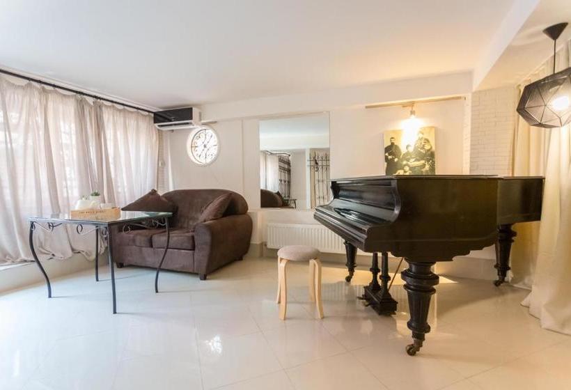 Отель Falcon Apartments  Meidan Boutique