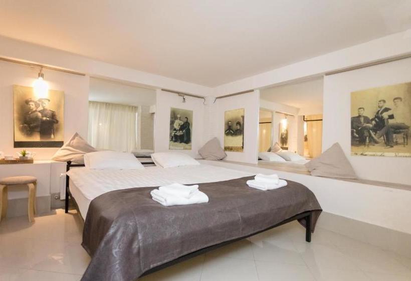 Отель Falcon Apartments  Meidan Boutique