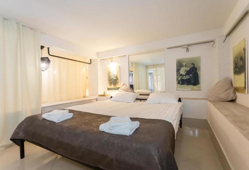 Отель Falcon Apartments  Meidan Boutique