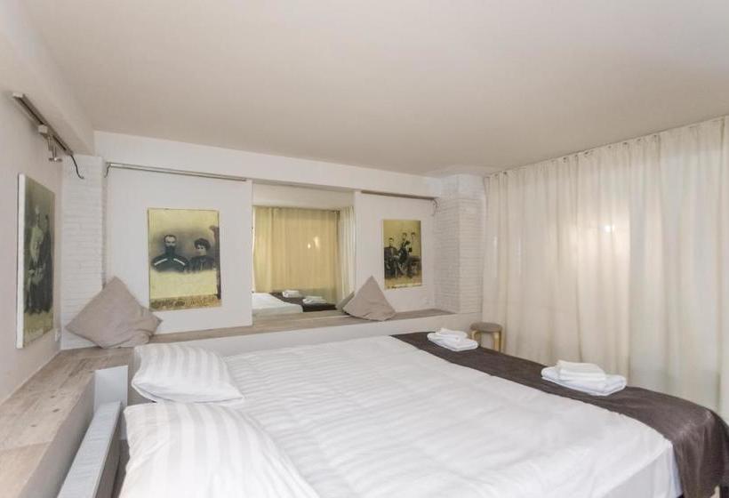 Отель Falcon Apartments  Meidan Boutique