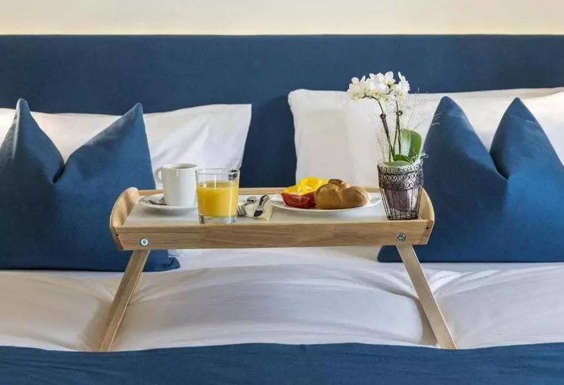 Hotelli Hallstatt Hideaway  Adults Only