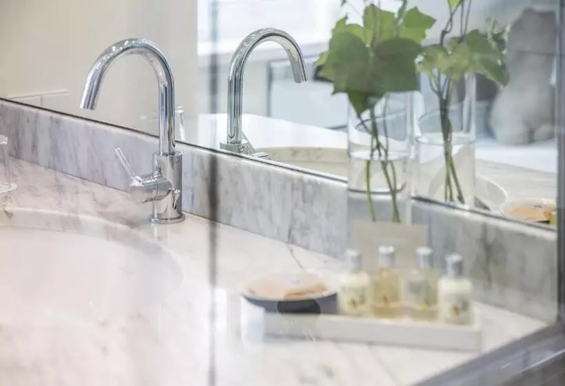 Hotelli Hallstatt Hideaway  Adults Only