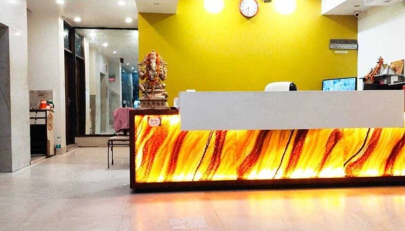 ホテル Lav Kush Deluxe At Paharganj