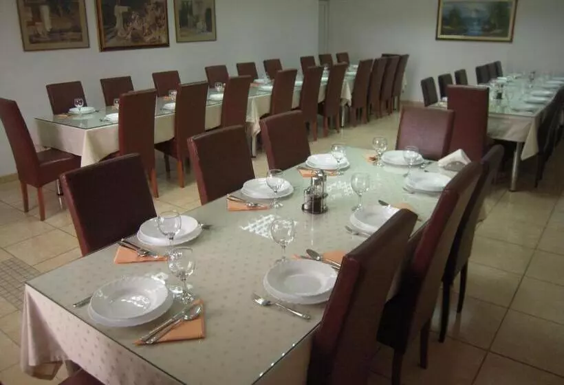 هتل Guest House Regina Mundi