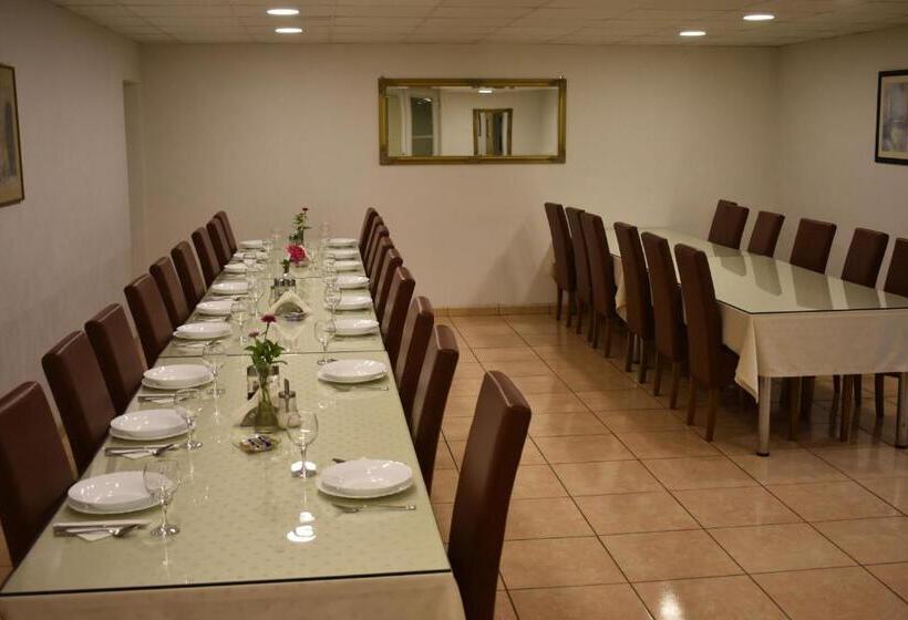 هتل Guest House Regina Mundi