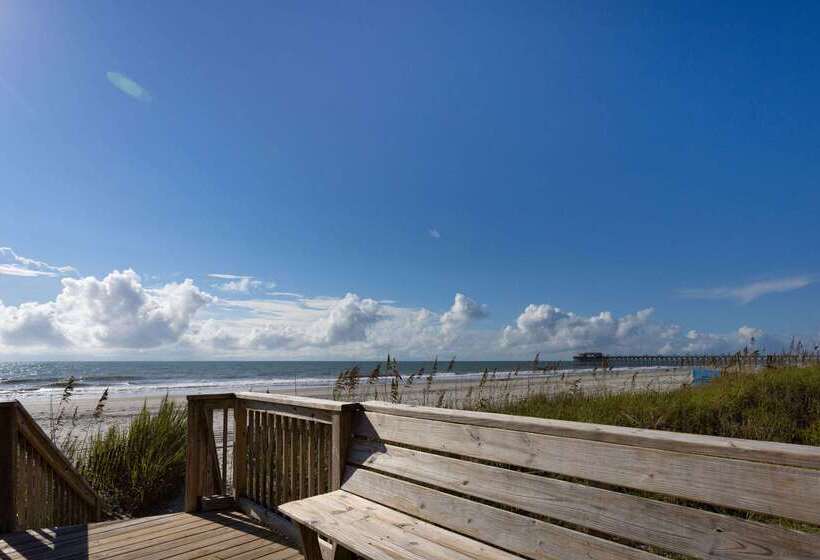 فندق Sandpebble Beach Club By Patton Hospitality