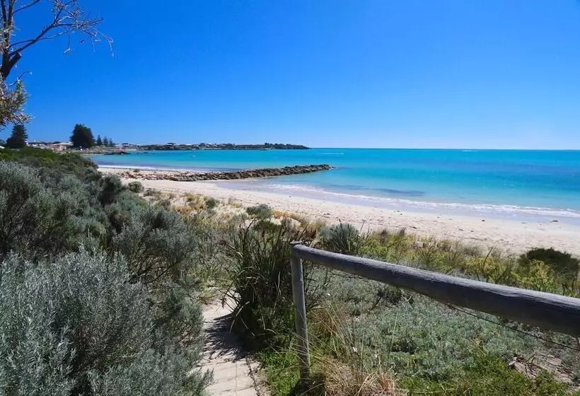 Hotelli Sea Vu Caravan Park