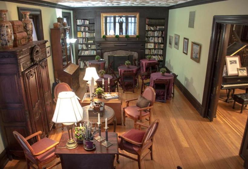 בית מלון כפרי The Historic Benner Mansion