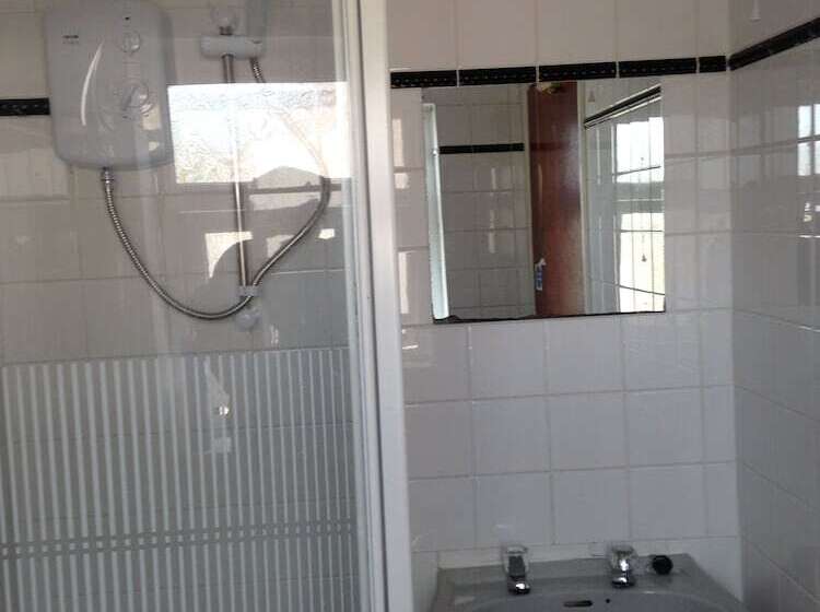 בית מלון כפרי The West Of England Tavern