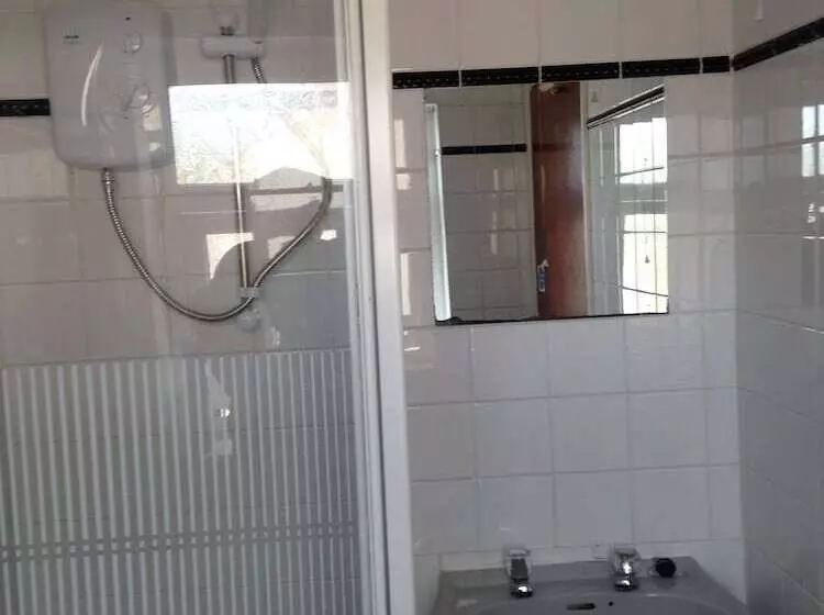 Hotelli The West Of England Tavern