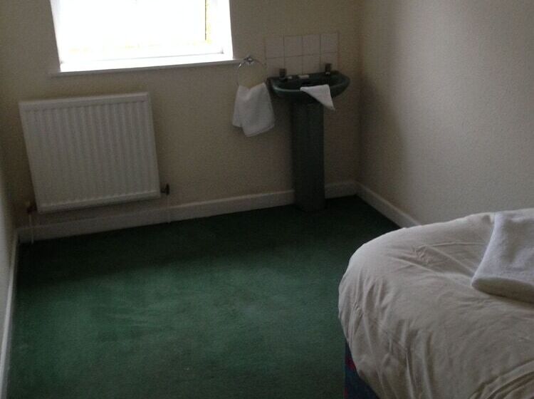 בית מלון כפרי The West Of England Tavern