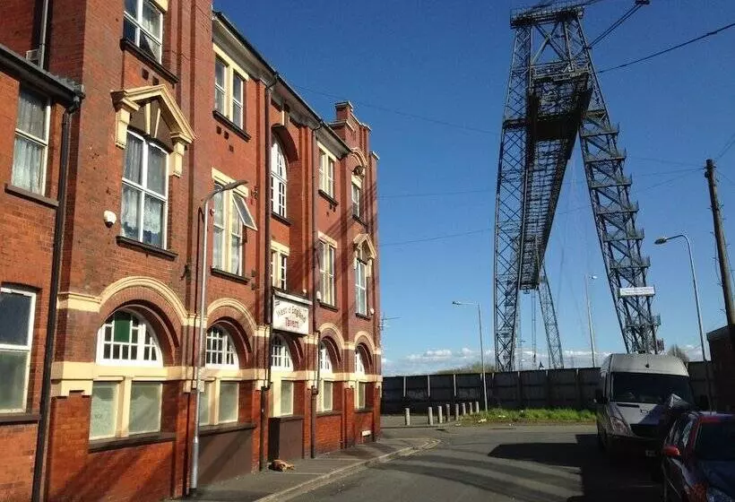 Hotelli The West Of England Tavern