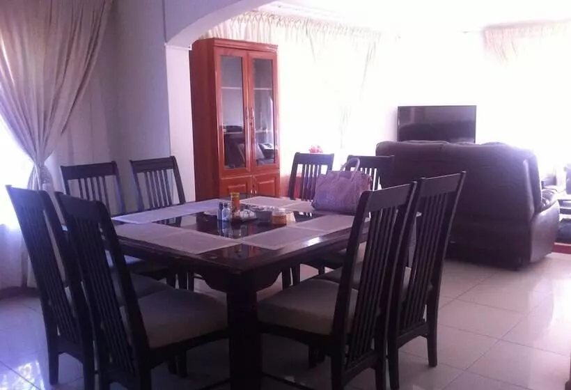 هتل Upper Room Guest House