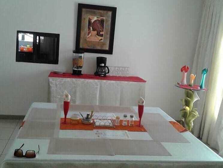 هتل Upper Room Guest House