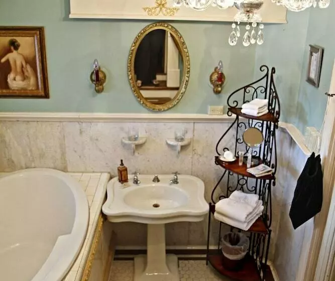 ホテル 1890 Williams House Inn