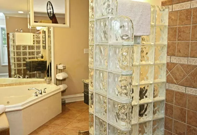 ホテル 1890 Williams House Inn