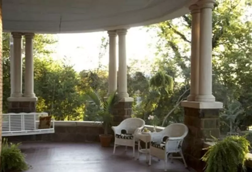 ホテル 1890 Williams House Inn