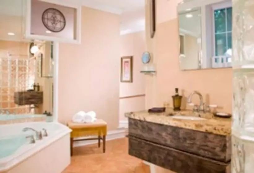 ホテル 1890 Williams House Inn