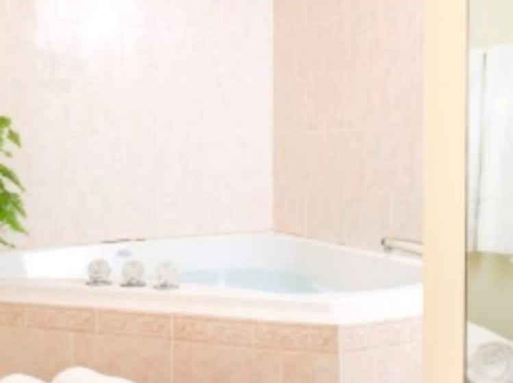 فندق 1890 Williams House Inn