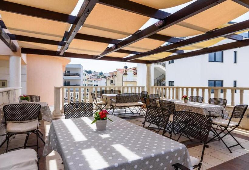 فندق Apartment Villa Lavandula   Swimming Pool View