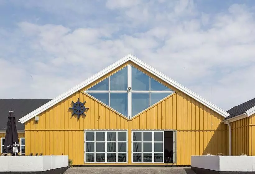 ホテル Kaløvig Bade