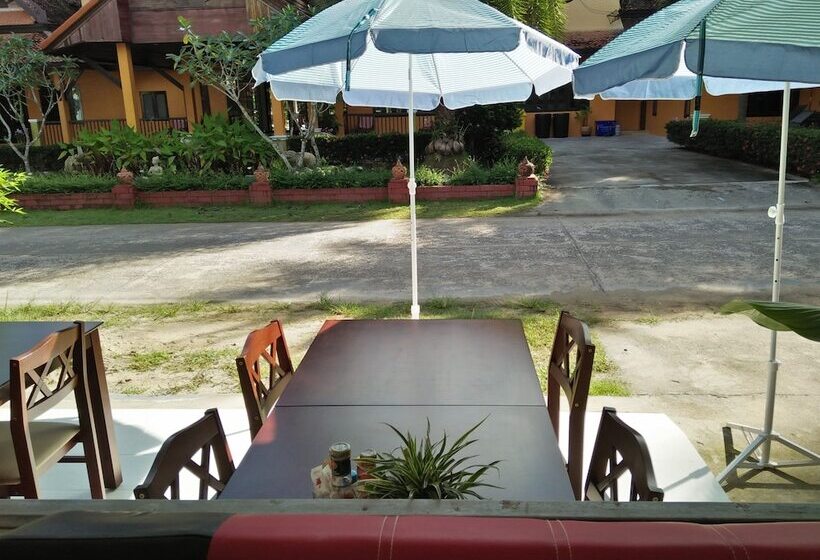 בית מלון כפרי Khaolak Tusneem Resort