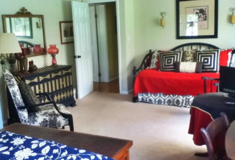 ホテル Meadow Gardens Bed And Breakfast