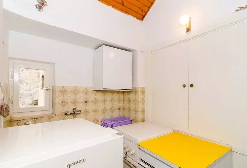 هتل Rooms Jozomare