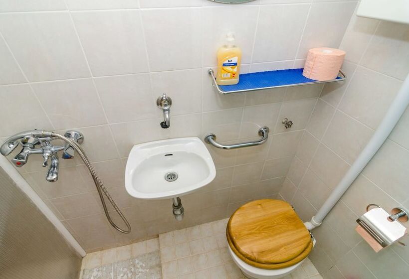 בית מלון כפרי Rooms Jozomare