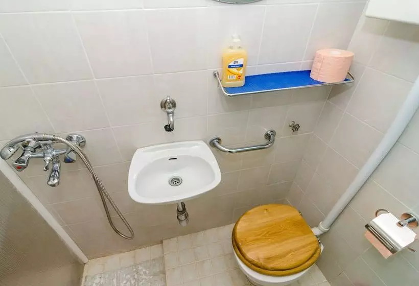 هتل Rooms Jozomare