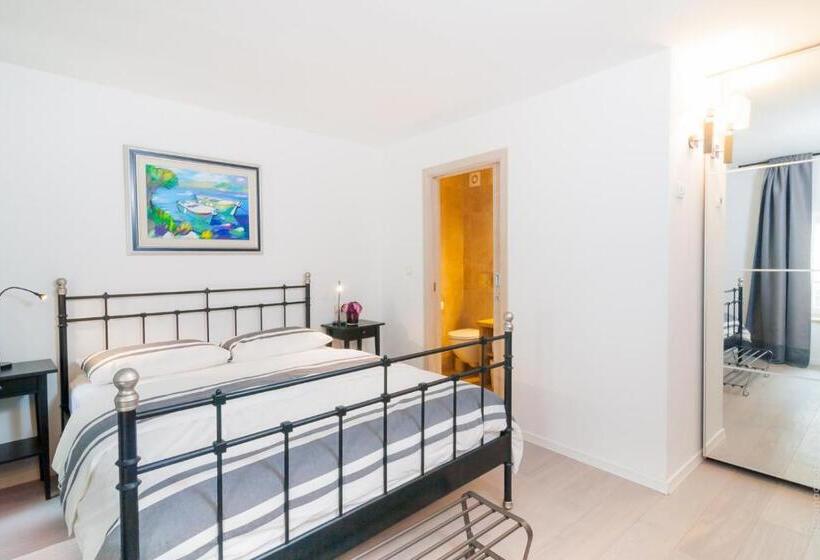 בית מלון כפרי Perla Luxury Rooms