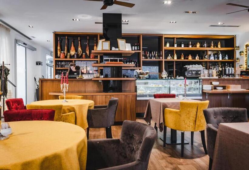 בית מלון כפרי Perla Luxury Rooms