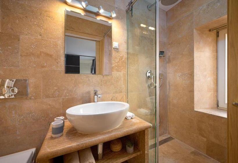 בית מלון כפרי Perla Luxury Rooms