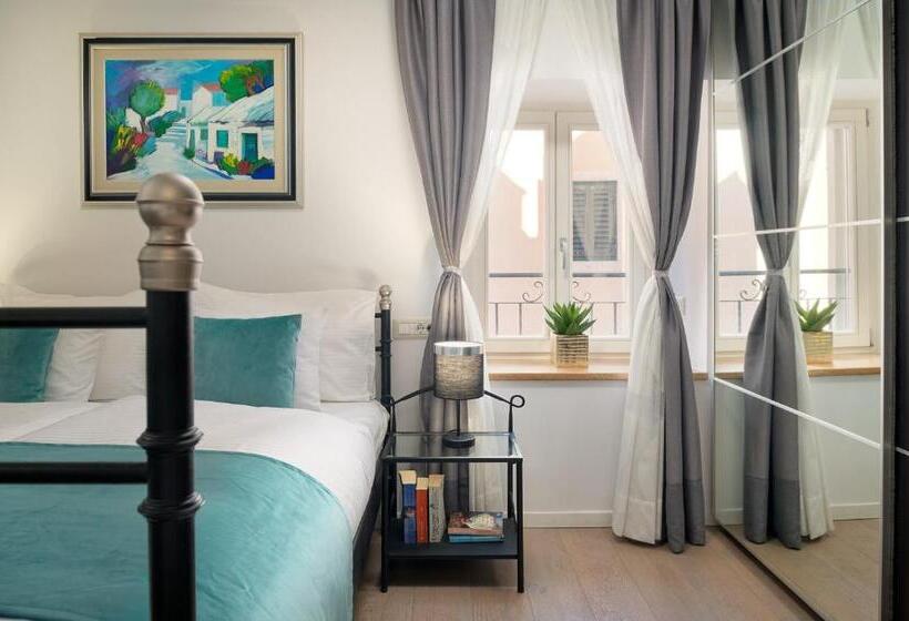 בית מלון כפרי Perla Luxury Rooms