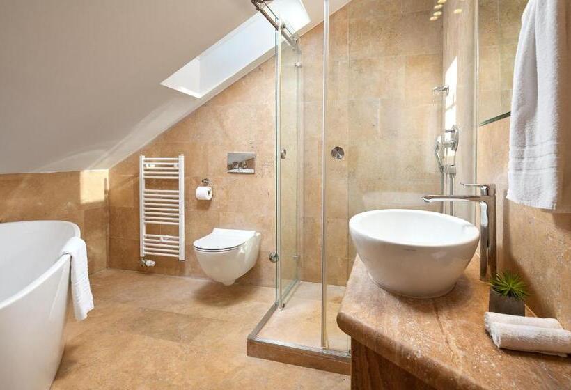 בית מלון כפרי Perla Luxury Rooms