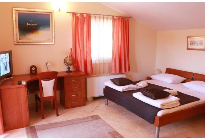 בית מלון כפרי Villa Marica Primosten