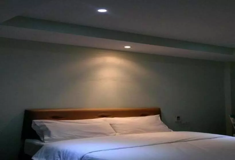 هتل Wattana Hill Resort