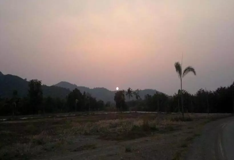 هتل Wattana Hill Resort