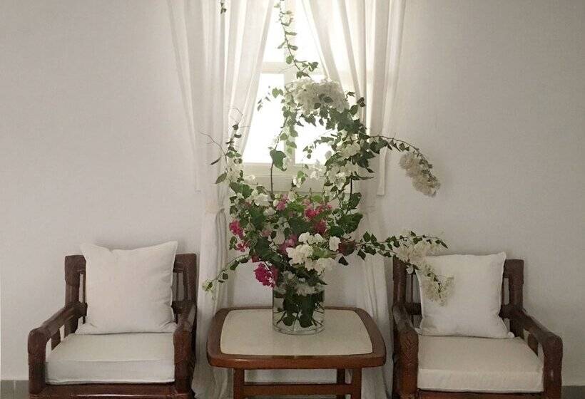 Le Koral Beach Hotel Lekbh