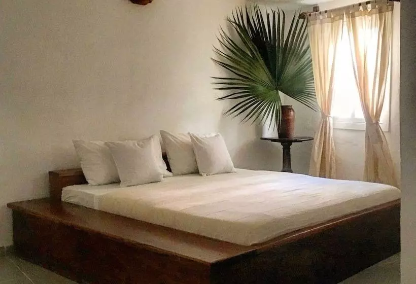 Le Koral Beach Hotel  Lekbh