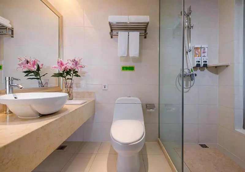 Vienna International Hotel Shenyang Railway Station